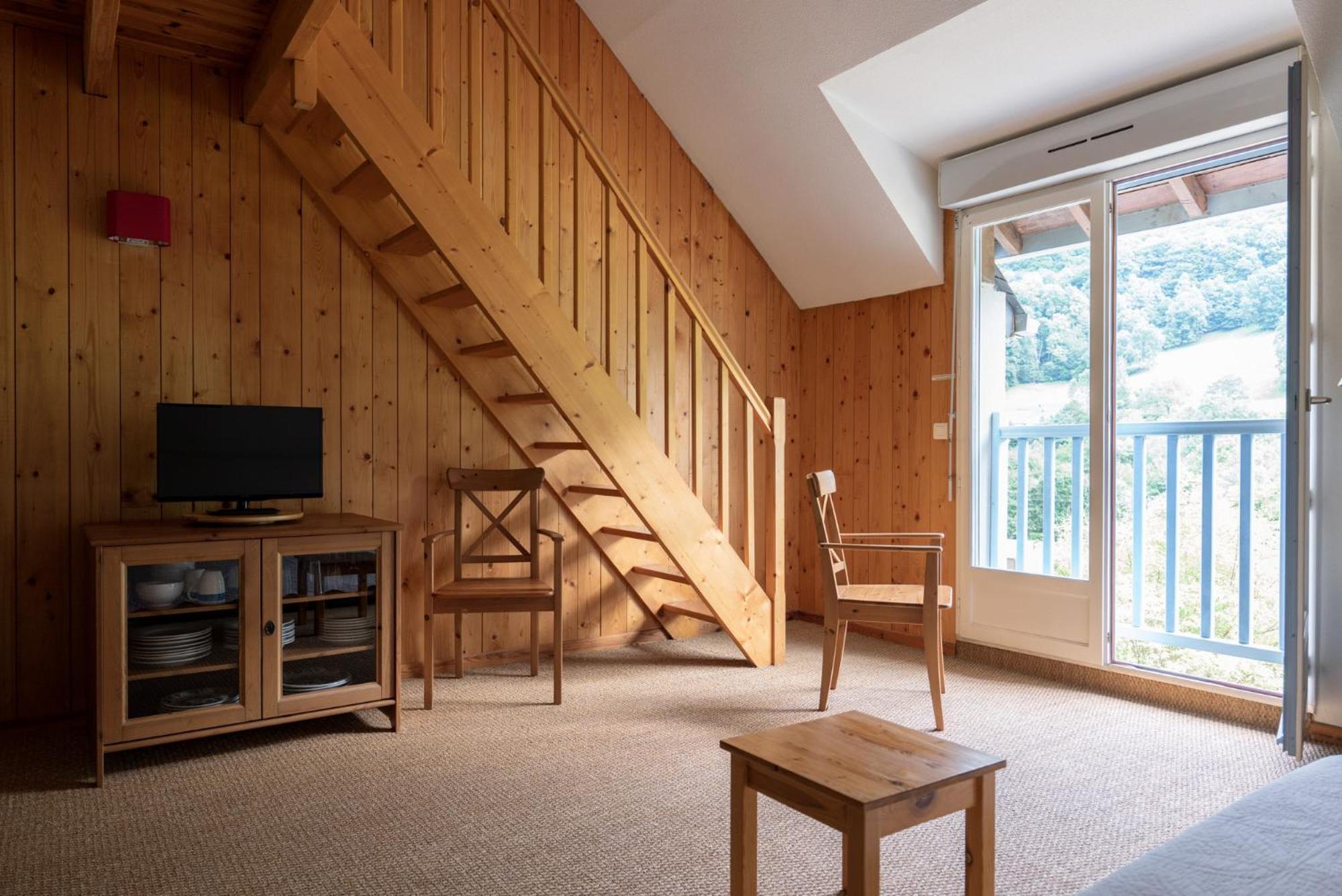 Hotel Domaine de Ramonjuan Bagnères-de-Bigorre Habitación foto