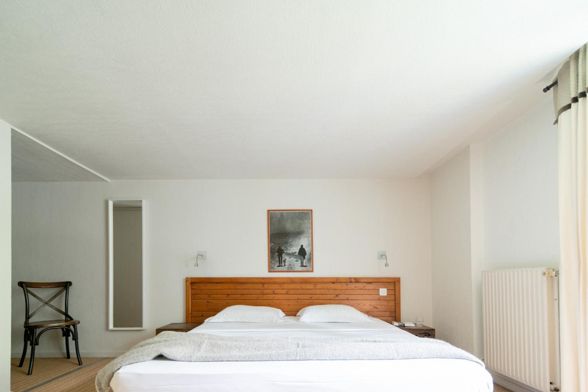 Hotel Domaine de Ramonjuan Bagnères-de-Bigorre Habitación foto